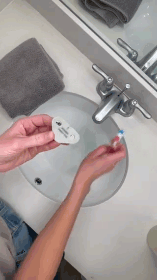 sockwashing_Part2_of_4.gif
